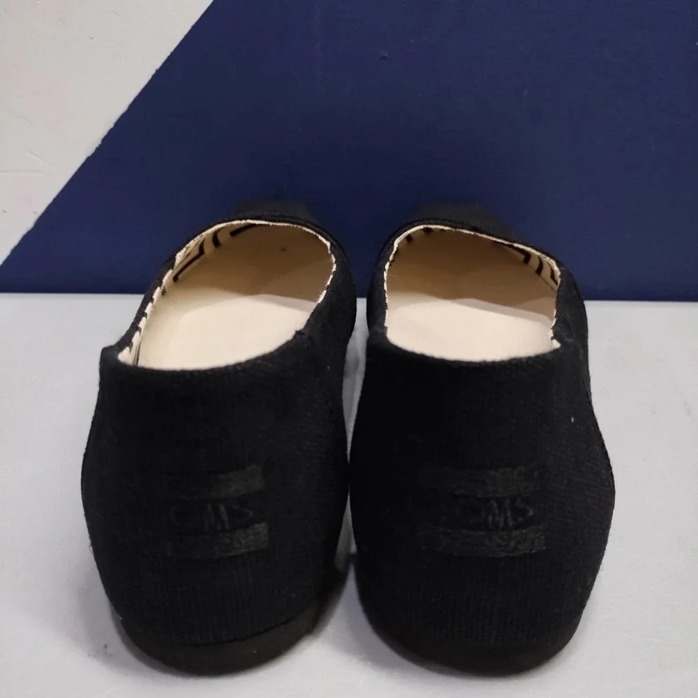 Toms wear good